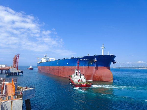 启灯网 广东石化原油码头接卸原油超5000万吨